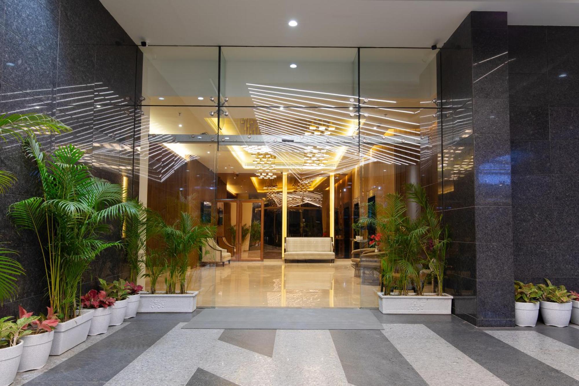 Hometel Alambagh Lucknow - A Sarovar Hotel Εξωτερικό φωτογραφία