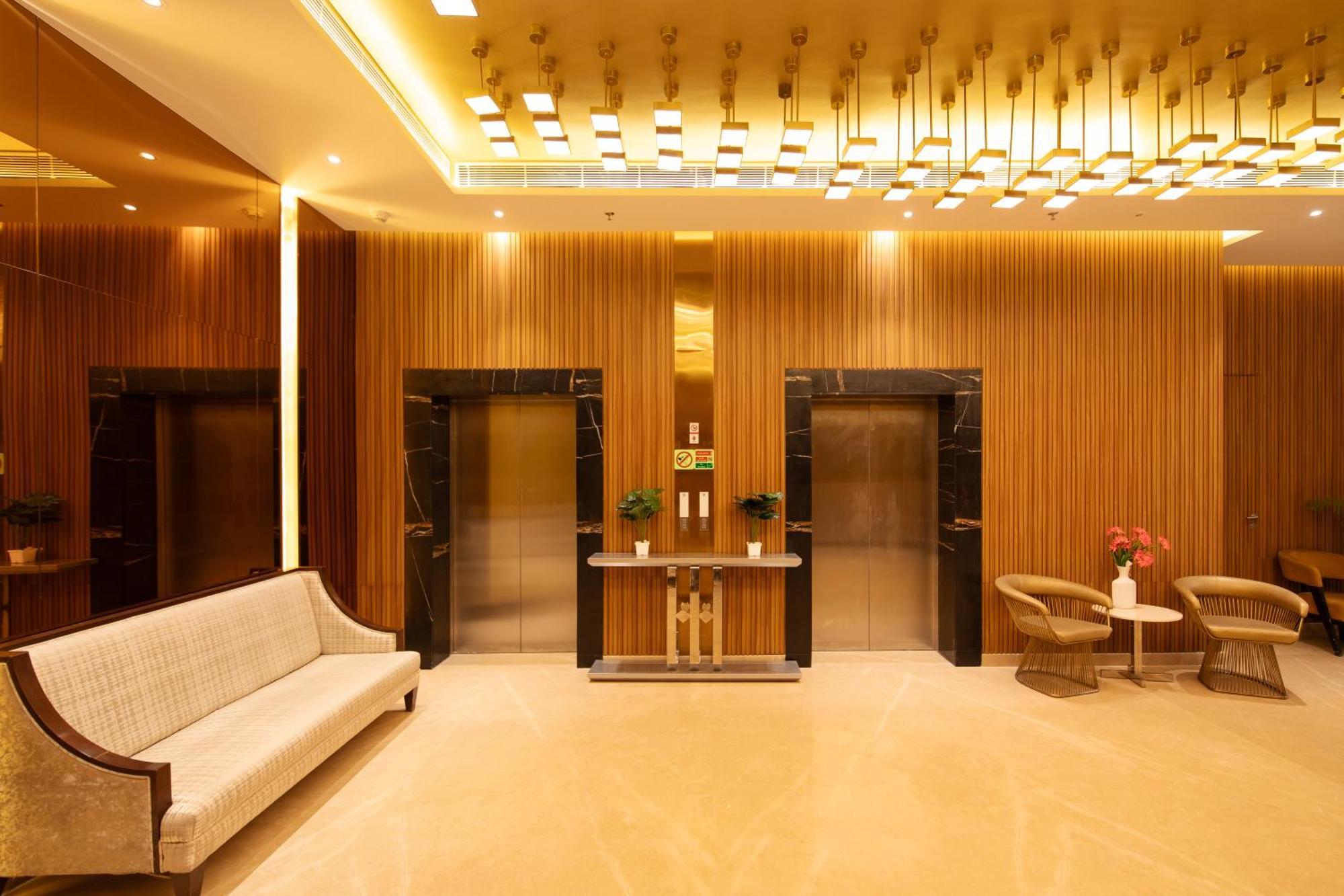 Hometel Alambagh Lucknow - A Sarovar Hotel Εξωτερικό φωτογραφία