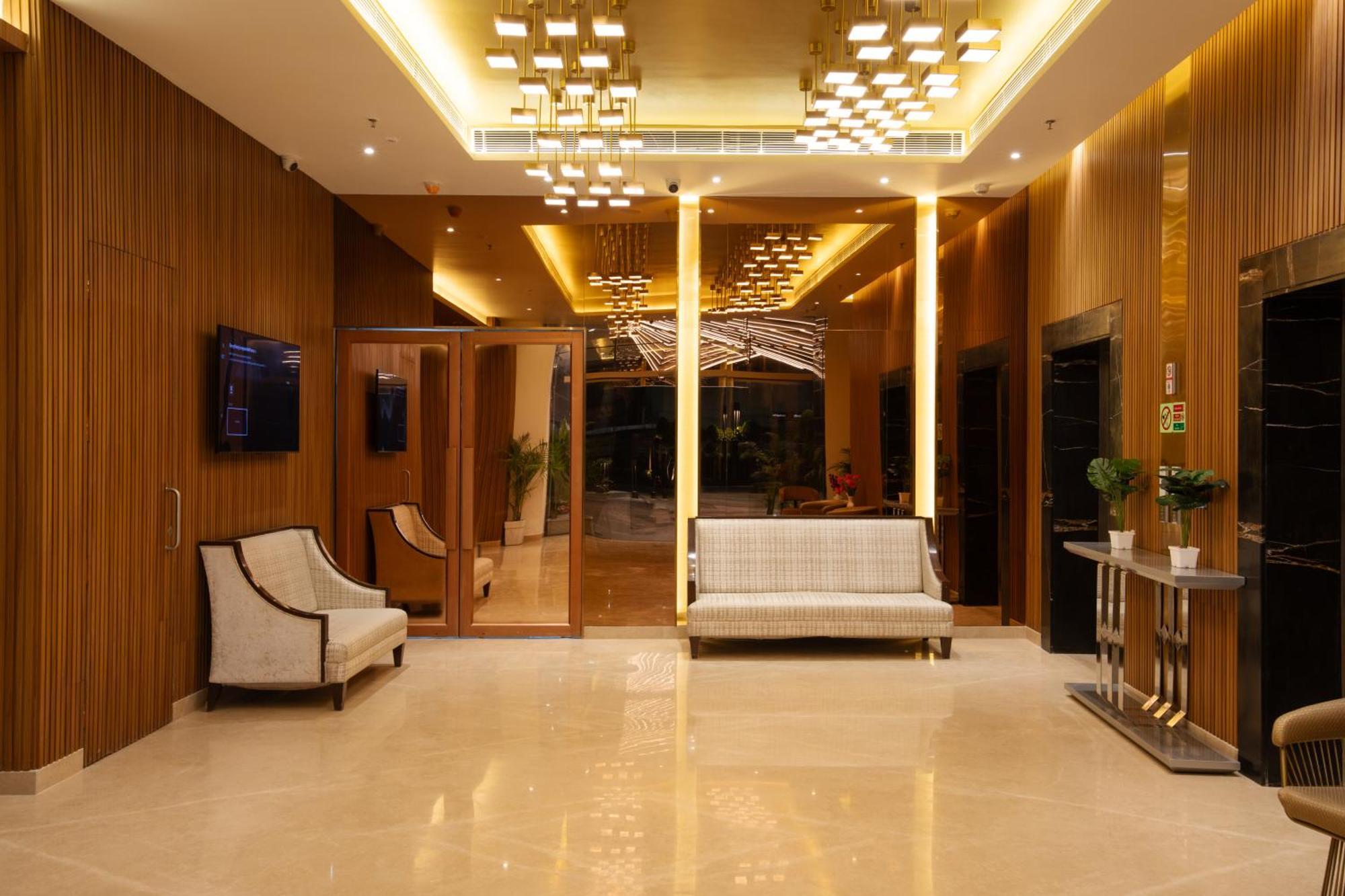 Hometel Alambagh Lucknow - A Sarovar Hotel Εξωτερικό φωτογραφία