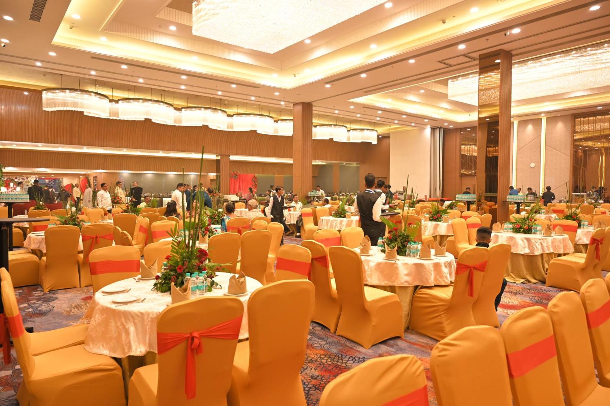 Hometel Alambagh Lucknow - A Sarovar Hotel Εξωτερικό φωτογραφία
