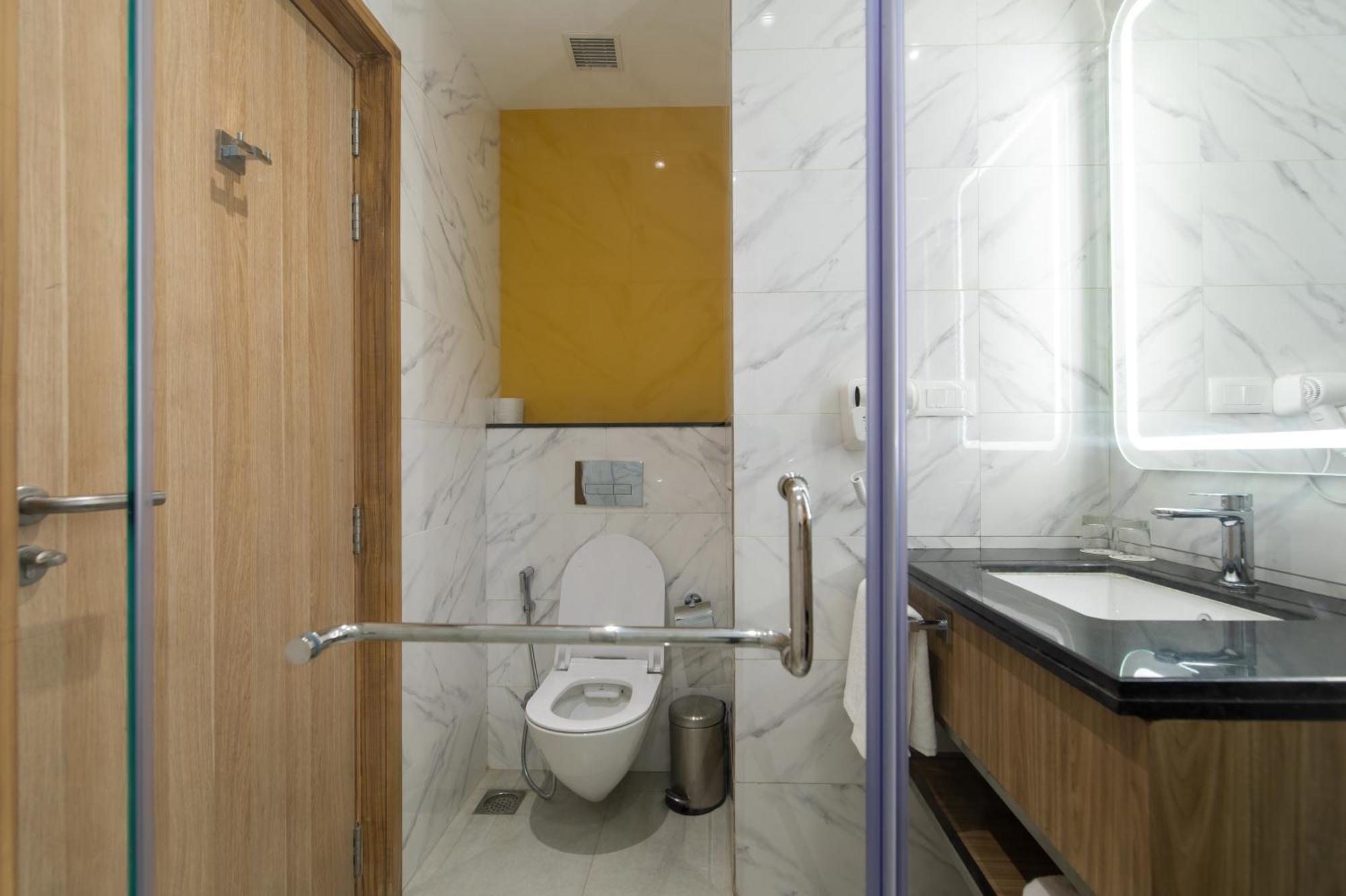 Hometel Alambagh Lucknow - A Sarovar Hotel Εξωτερικό φωτογραφία