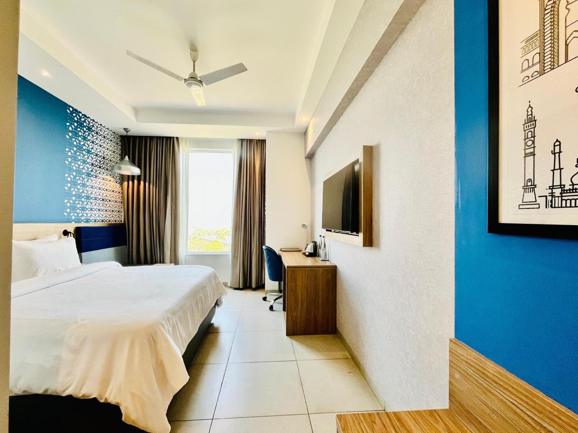 Hometel Alambagh Lucknow - A Sarovar Hotel Εξωτερικό φωτογραφία