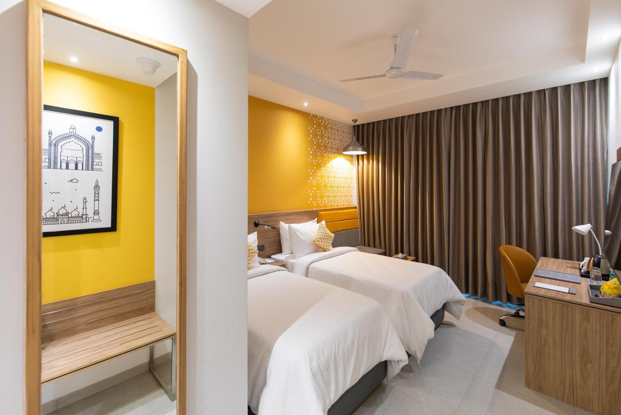 Hometel Alambagh Lucknow - A Sarovar Hotel Εξωτερικό φωτογραφία