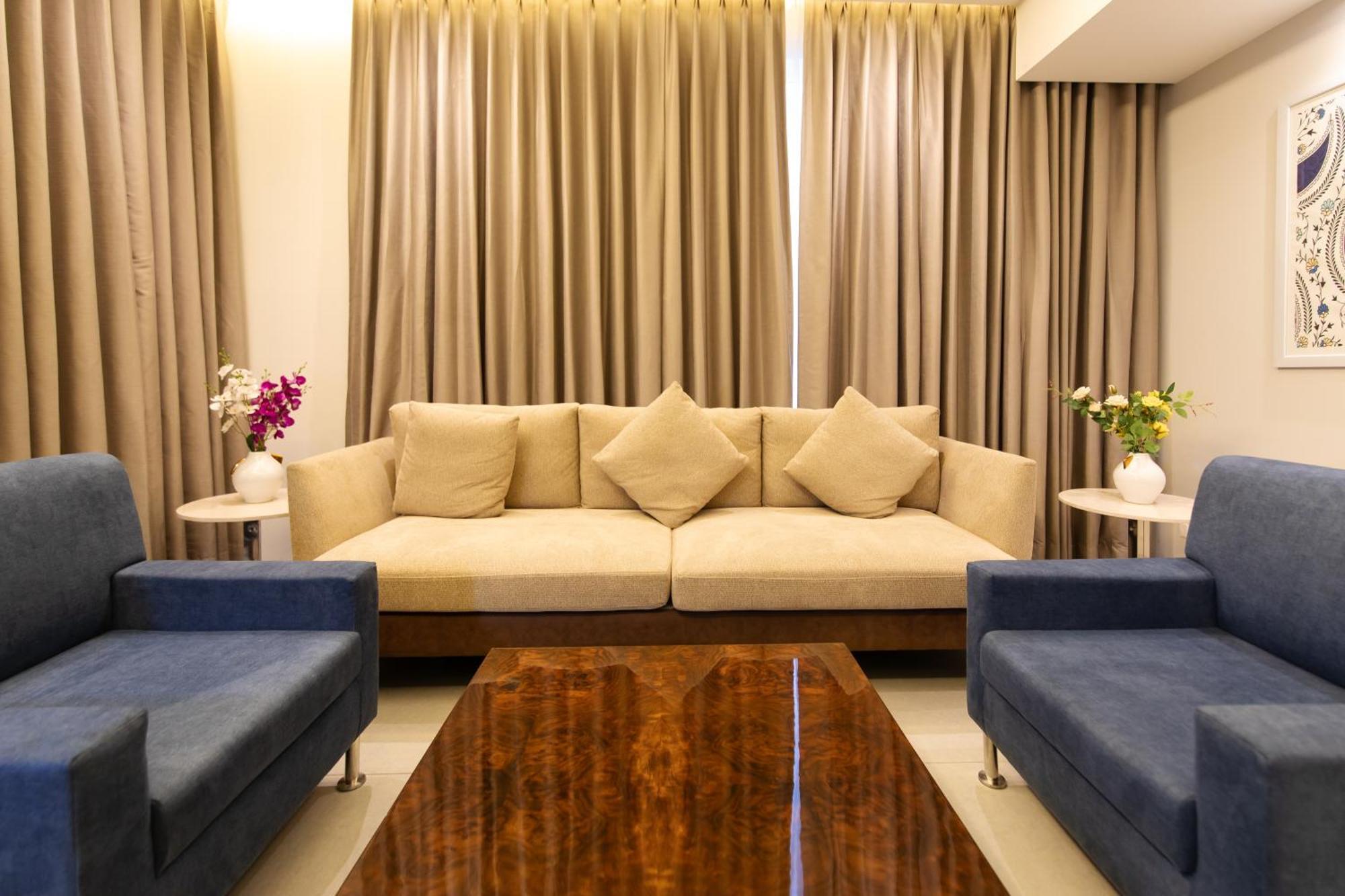 Hometel Alambagh Lucknow - A Sarovar Hotel Εξωτερικό φωτογραφία